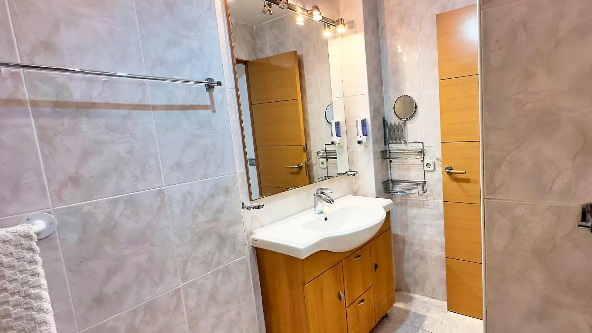 Skol 439 Spacious And Refurbished Apartment With Sea Views Marbella İspanya